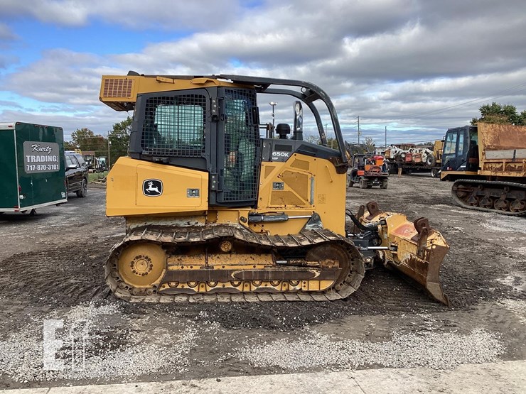 2017-deere-650k-lgp-image-5