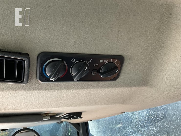 kubota-m108s-image-16