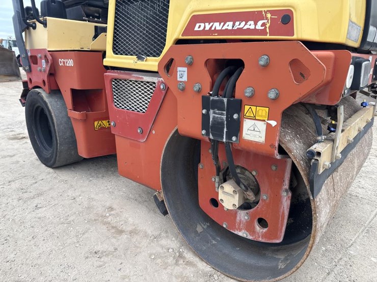 #1891-•-2011-dynapac-cc12000-roller-image-14
