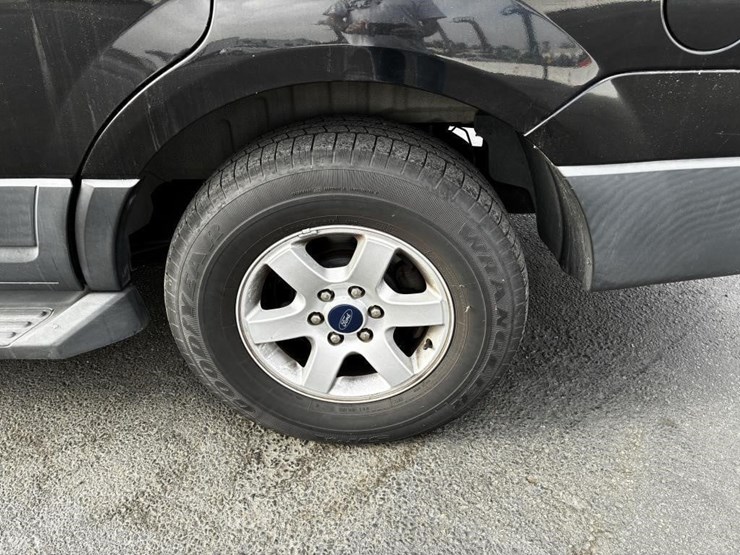 2015-ford-expedition-image-5