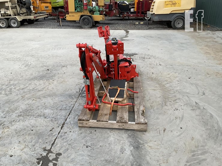 2025-kioti-sb2420-image-2