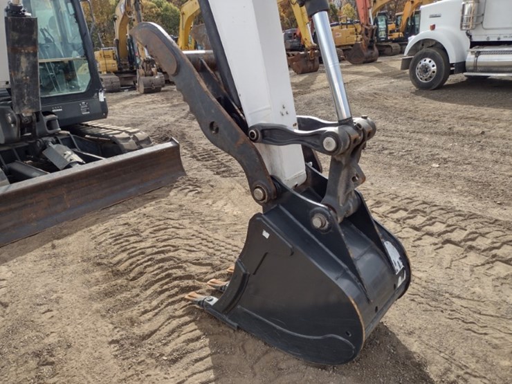 21-bobcat-e88-image-18