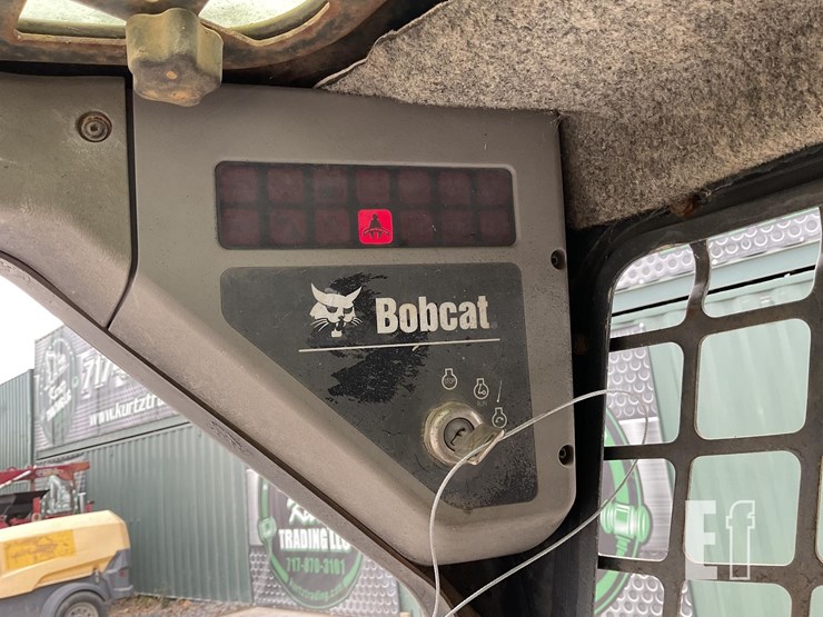 2005-bobcat-t250-image-16