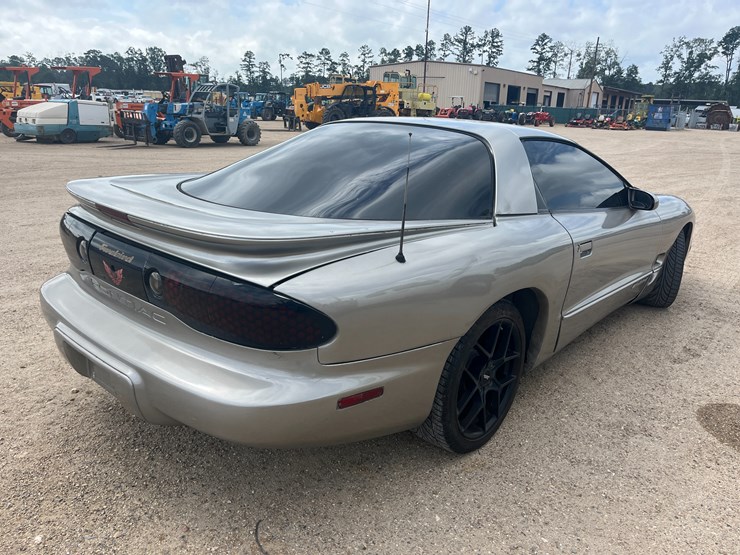 #15939-•-2001-pontiac-firebird-|-for-parts/repairs-image-4