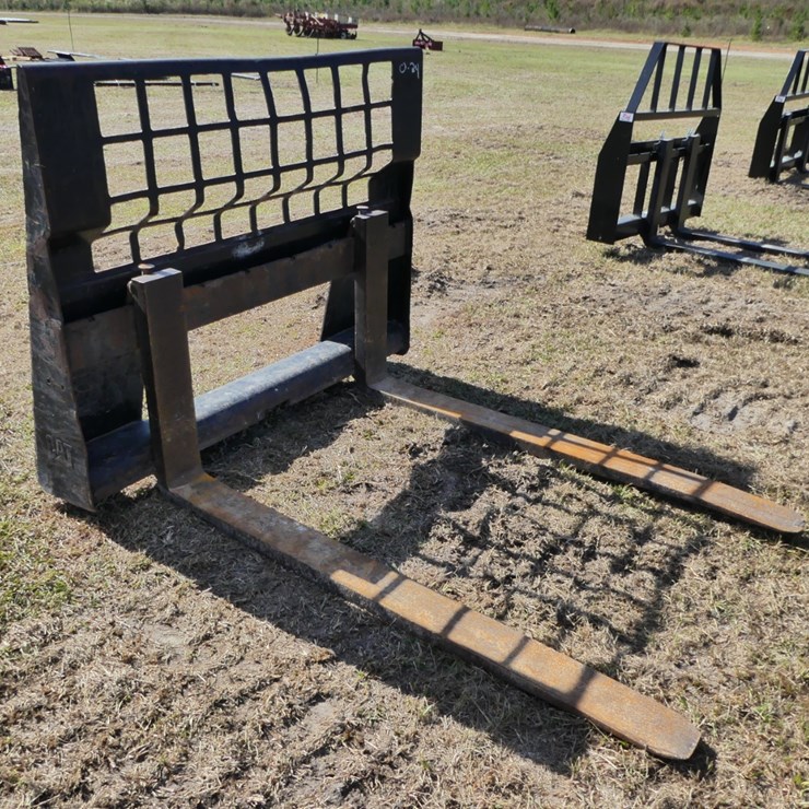 Caterpillar Quick Attach Forks