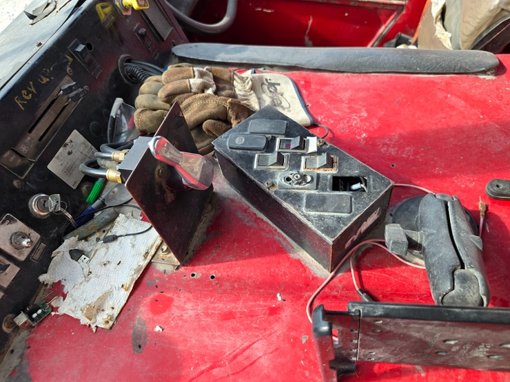 2001-mack-le613-image-56