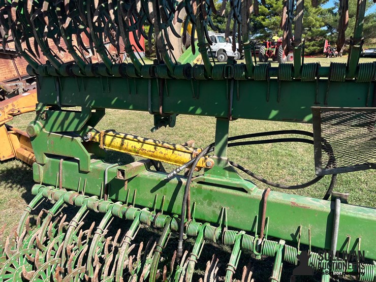 john-deere-400-image-18