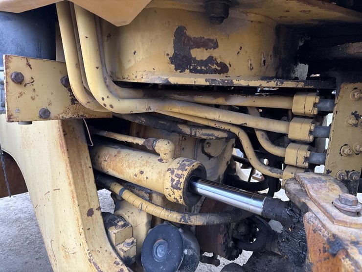 1988-caterpillar-936e-image-25