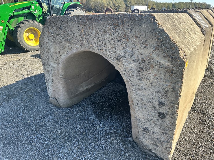#32725-•-lot-of-(13)-~57"x80"-concrete-culvert-sections-image-3