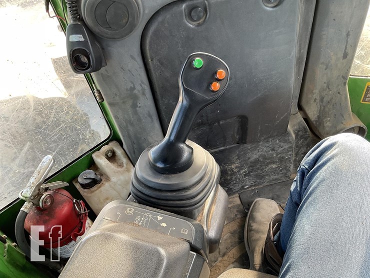 2021-deere-648l-ii-image-15