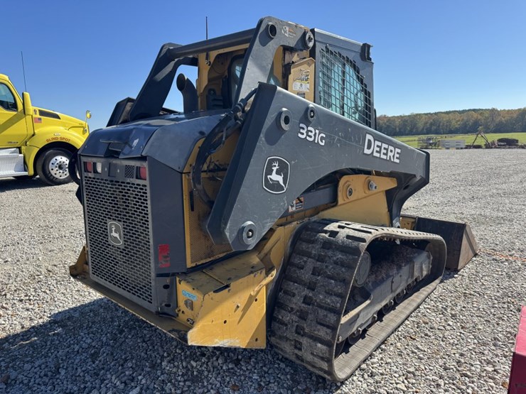 deere-331g-image-4