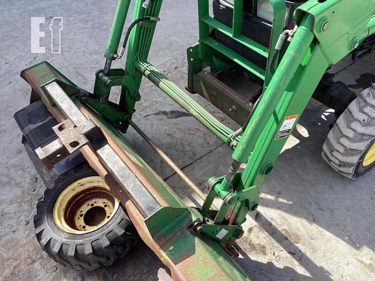 1999-john-deere-4200-image-10