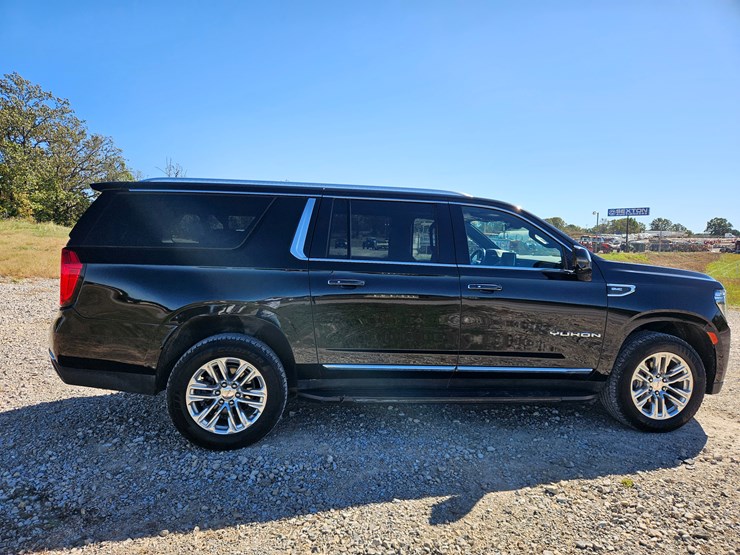 2022-gmc-yukon-xl-image-16