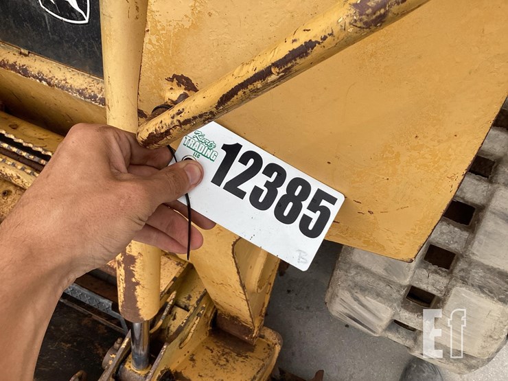 2005-deere-ct322-image-20