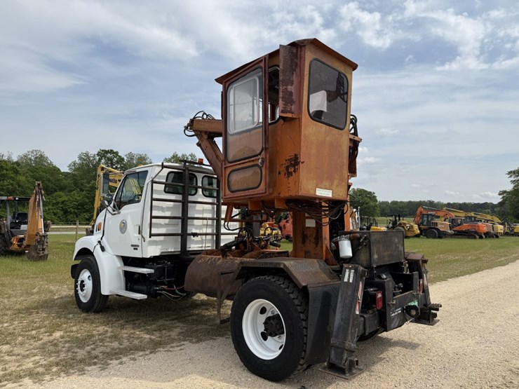#2898-•-2005-sterling-debris-truck-image-8