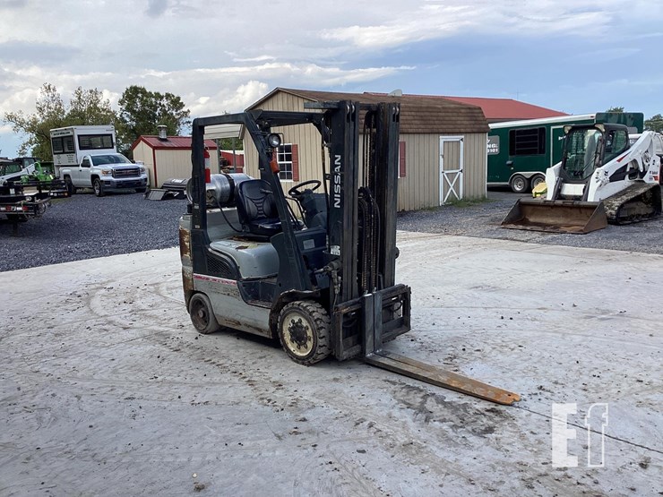 2010-nissan-mcpl02a25lv-image-6