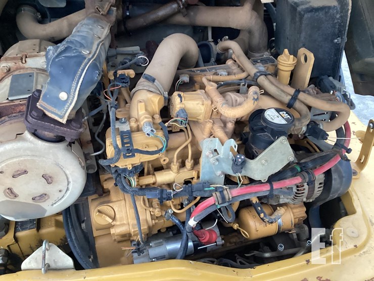 2017-caterpillar-908m-image-11