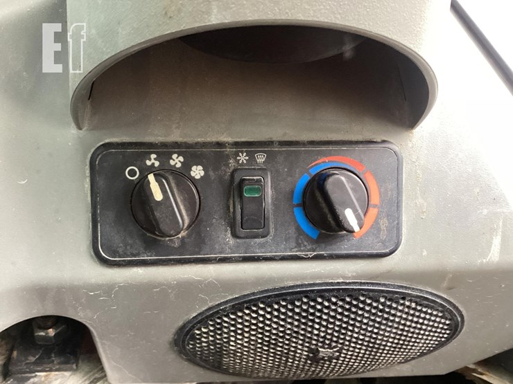 2016-bobcat-s770-image-14