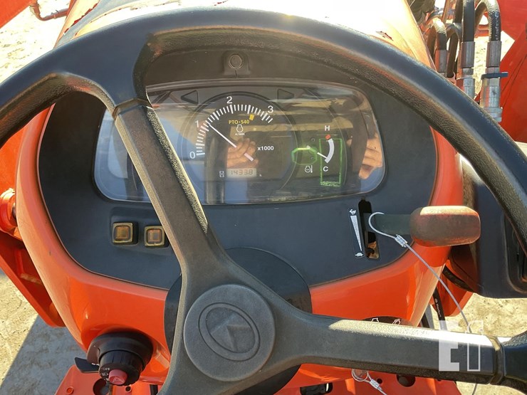 2018-kubota-l4701-image-18