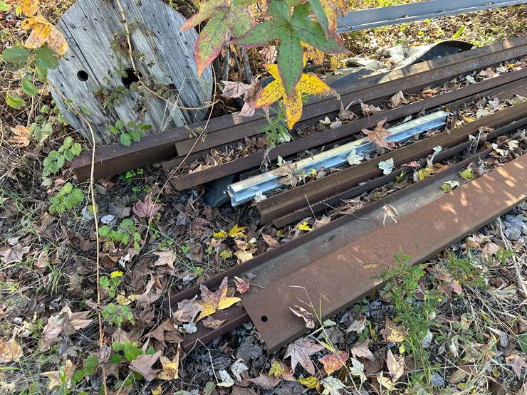 #32814-•-lot-of-(10)-sticks-of-~-6"-x-2"-x-20'-channel-iron-image-3