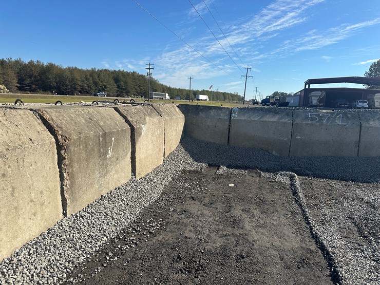 #32725-•-lot-of-(13)-~57"x80"-concrete-culvert-sections-image-30