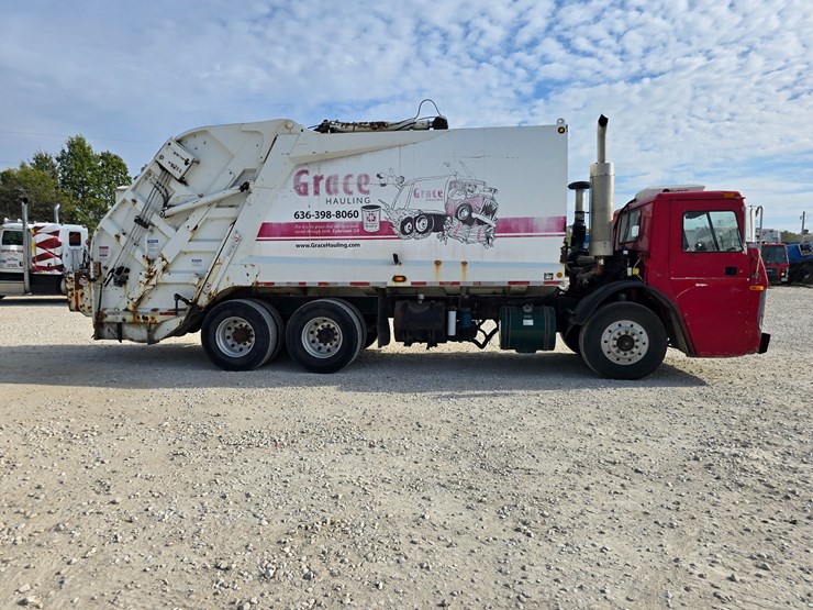 2001-mack-le613-image-29