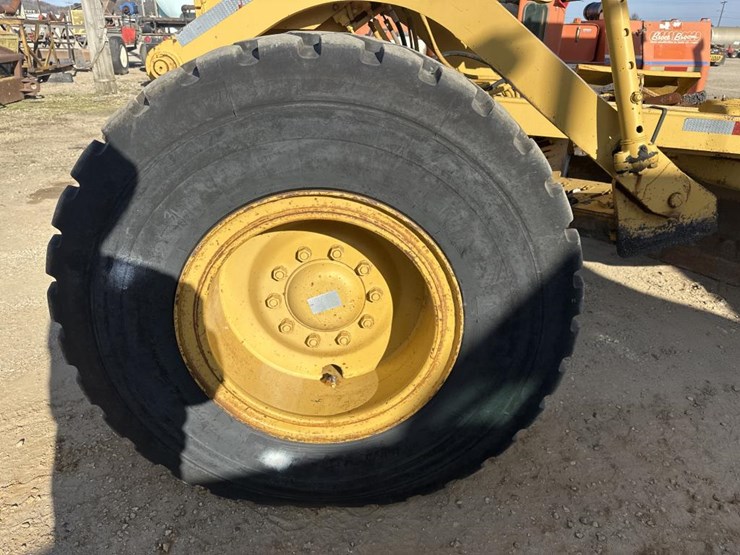 1984-caterpillar-140g-image-69