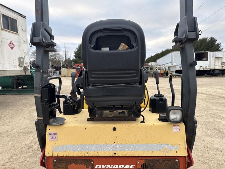 #1891-•-2011-dynapac-cc12000-roller-image-22