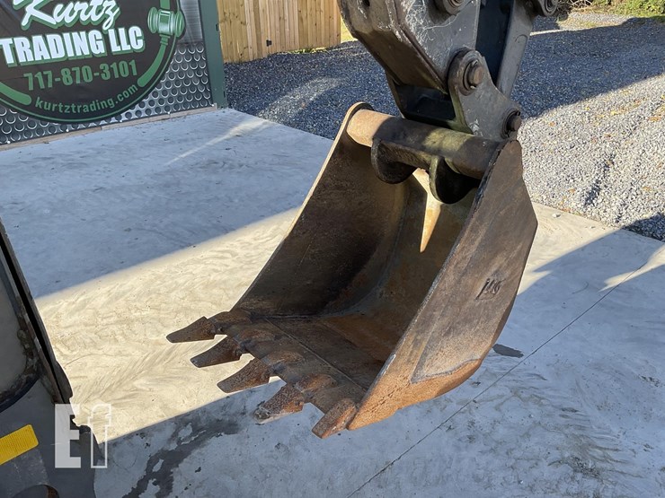 2019-deere-410l-image-11