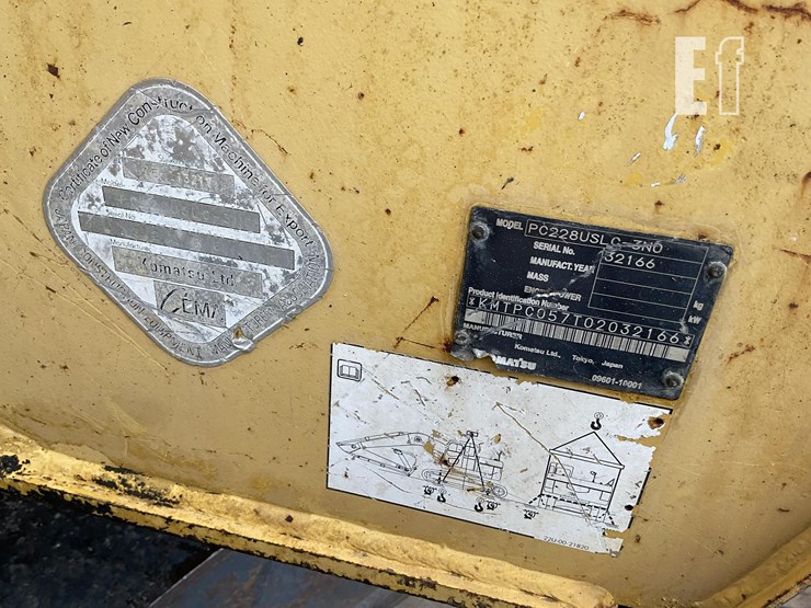 2010-komatsu-pc228-image-18