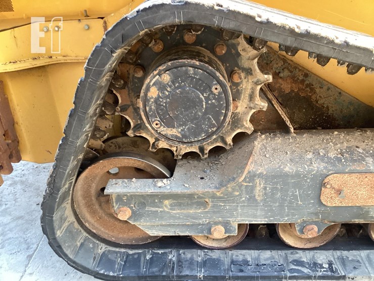 2021-deere-325g-image-12