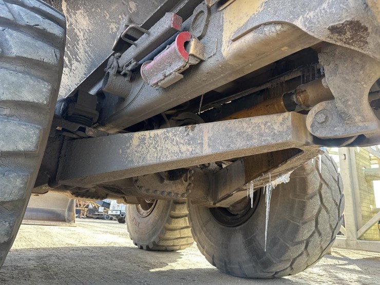 2005-caterpillar-740-image-48