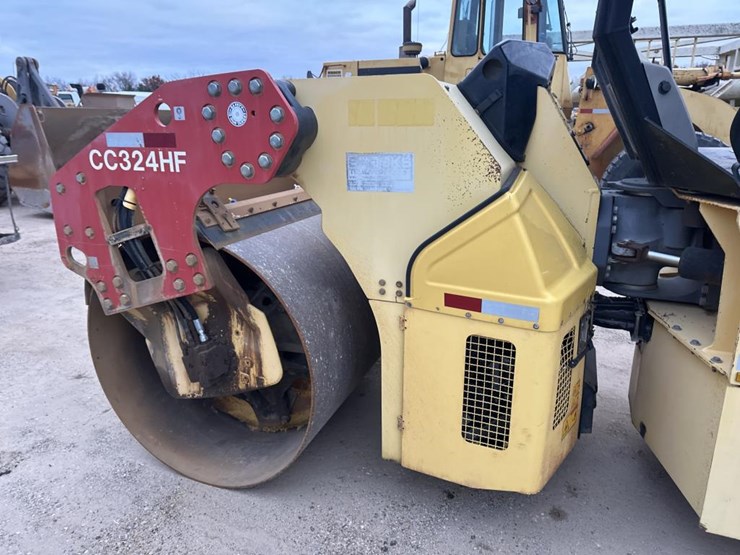 2009-dynapac-cc324-image-15