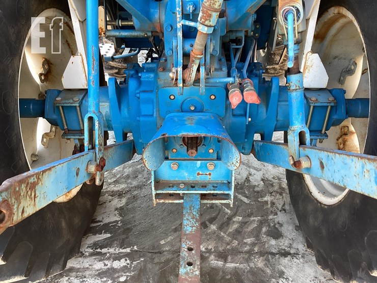 2000-new-holland-2120-image-11