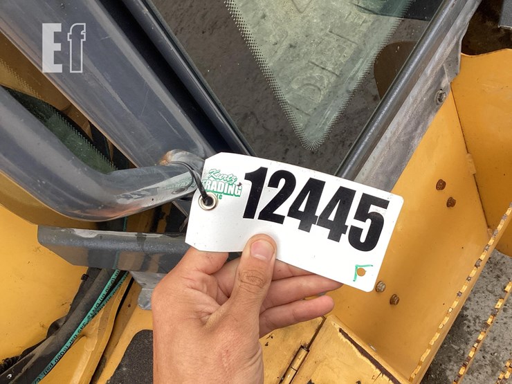 2019-deere-410l-image-21