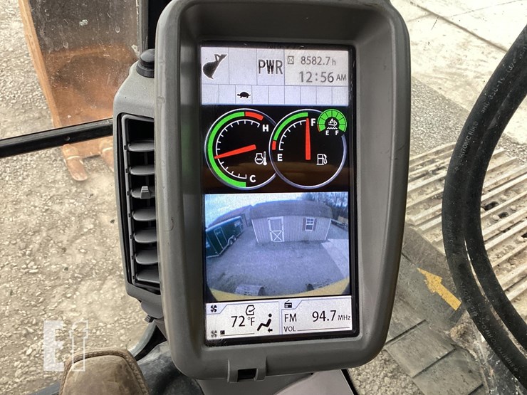 2019-deere-245g-lc-image-16