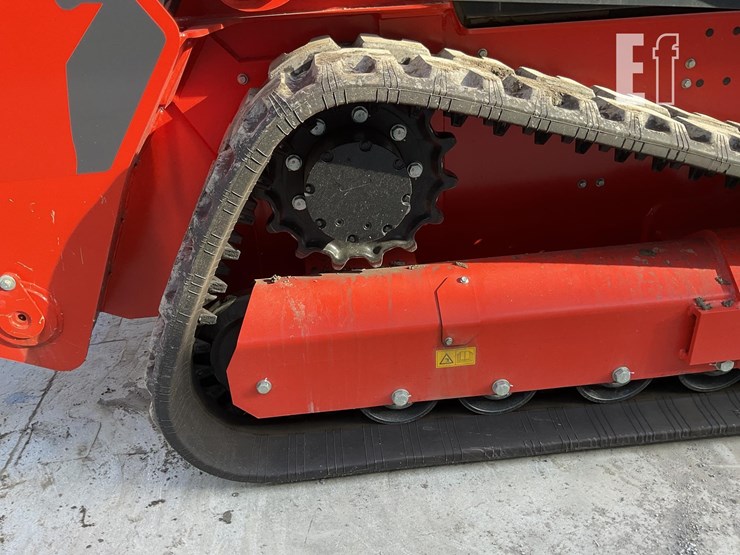 2025-kioti-tl750-image-12