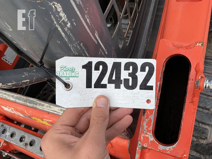 2017-kubota-ssv65-image-21