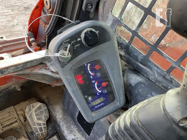 2021-kubota-ssv65-image-16