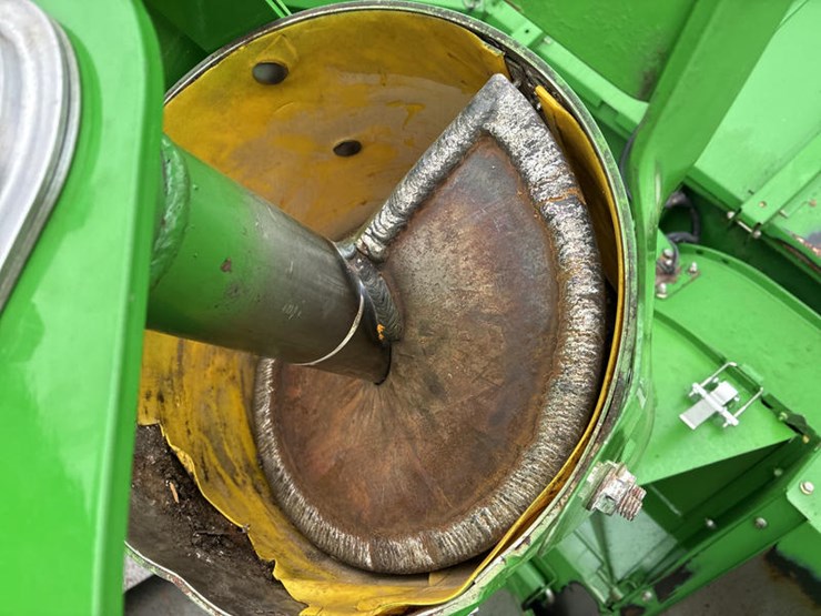 2013-john-deere-s670-image-111