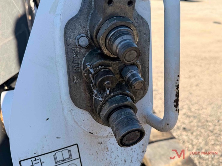 2022-bobcat-t770-image-9