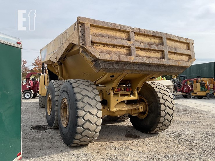 2013-caterpillar-740b-image-2