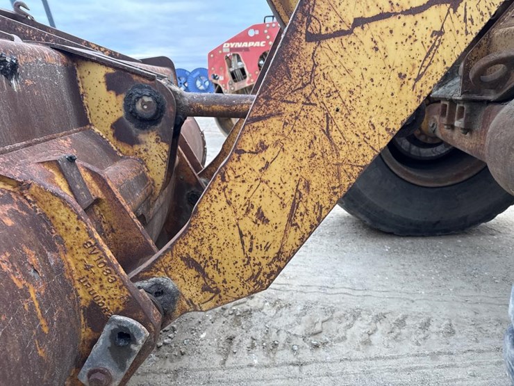 1988-caterpillar-936e-image-16