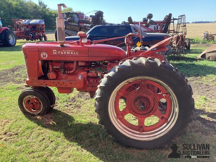 1953-farmall-super-m-2wd-tractor-image-8