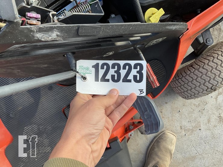 2014-kubota-t2080-image-14