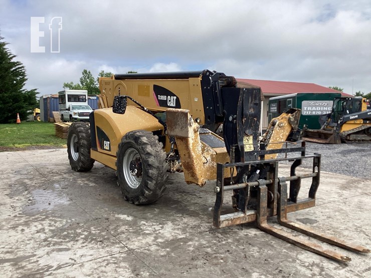 2015-caterpillar-tl1055d-image-6