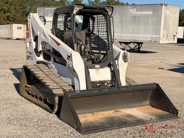 2022-bobcat-t770-image-1