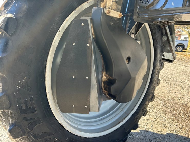 2016-ag-chem-rg1100b-image-99