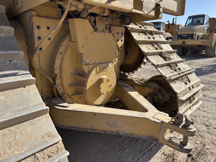 2012-caterpillar-d6t-image-21