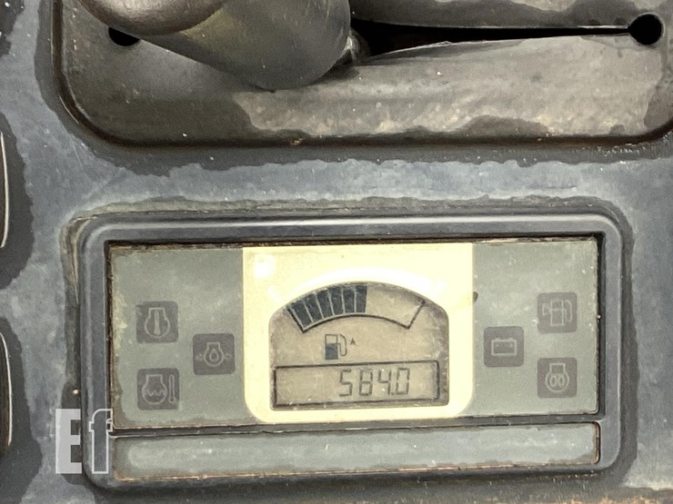 2020-deere-26g-image-19